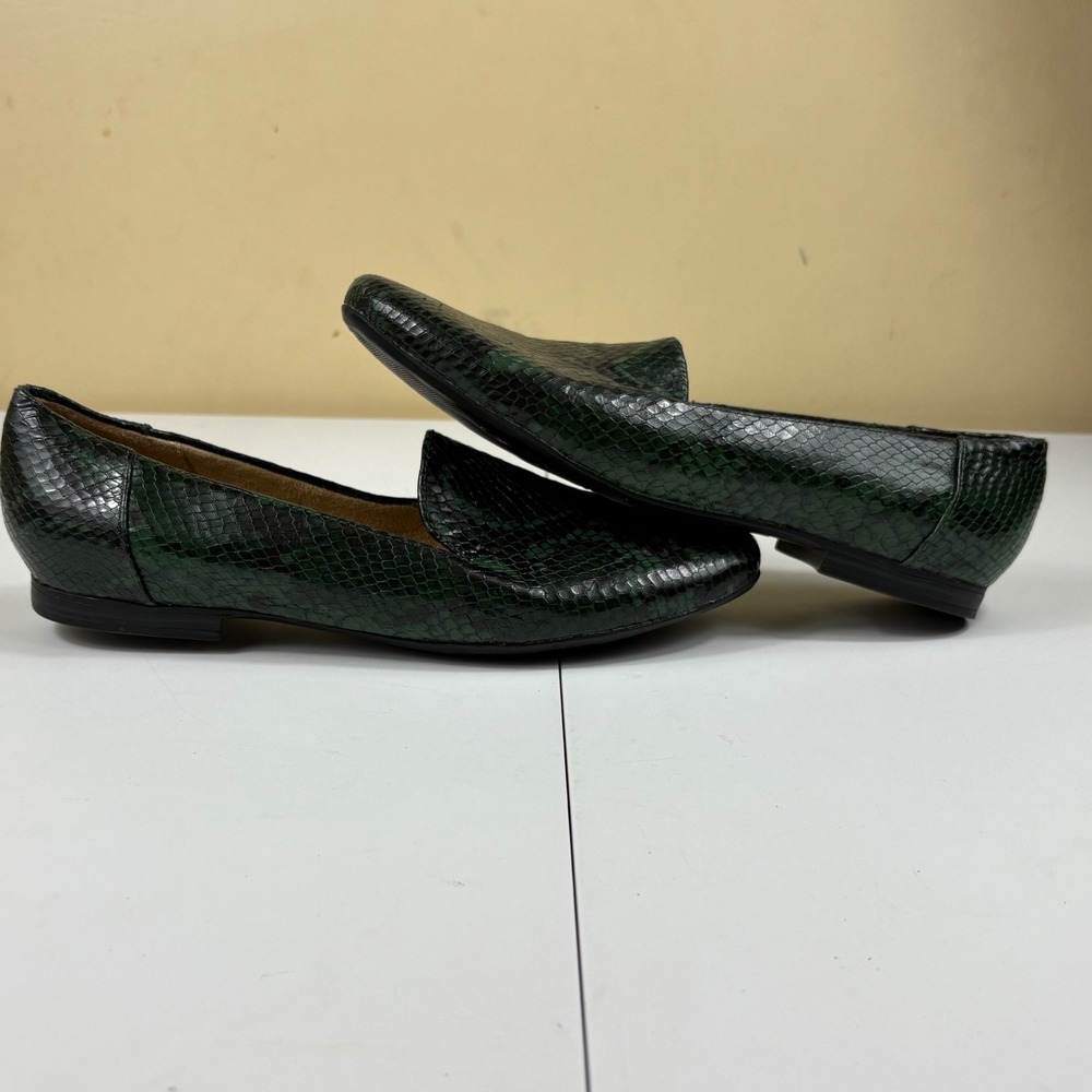 Green Snake Print Pointed Toe Loafers Womens 8.5 Minimalist Flats - Picture 4 of 9